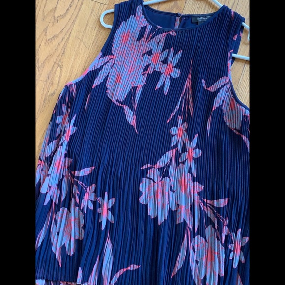 Halogen floral pleated blouse size S - Picture 3 of 5